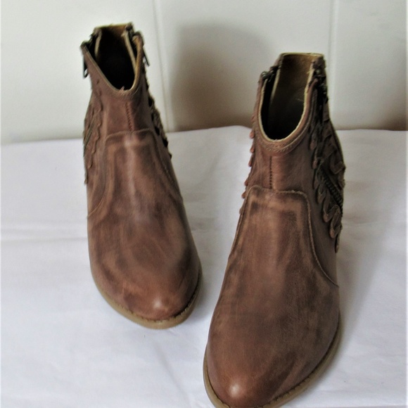 Coolway Shoes Coolway Leather Ankle Boots Size 7 M Nwot